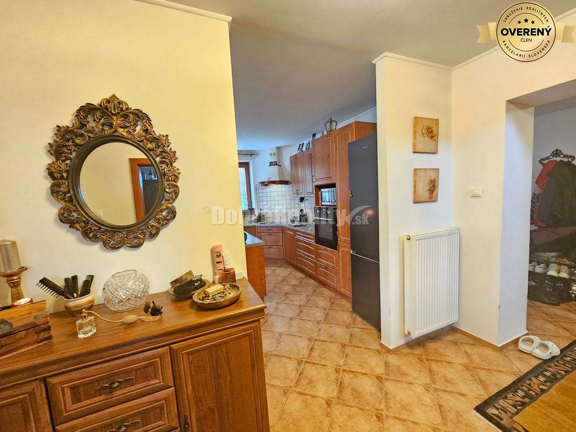 Pútavý rodinný dom v Piešťanoch neďaleko centra na