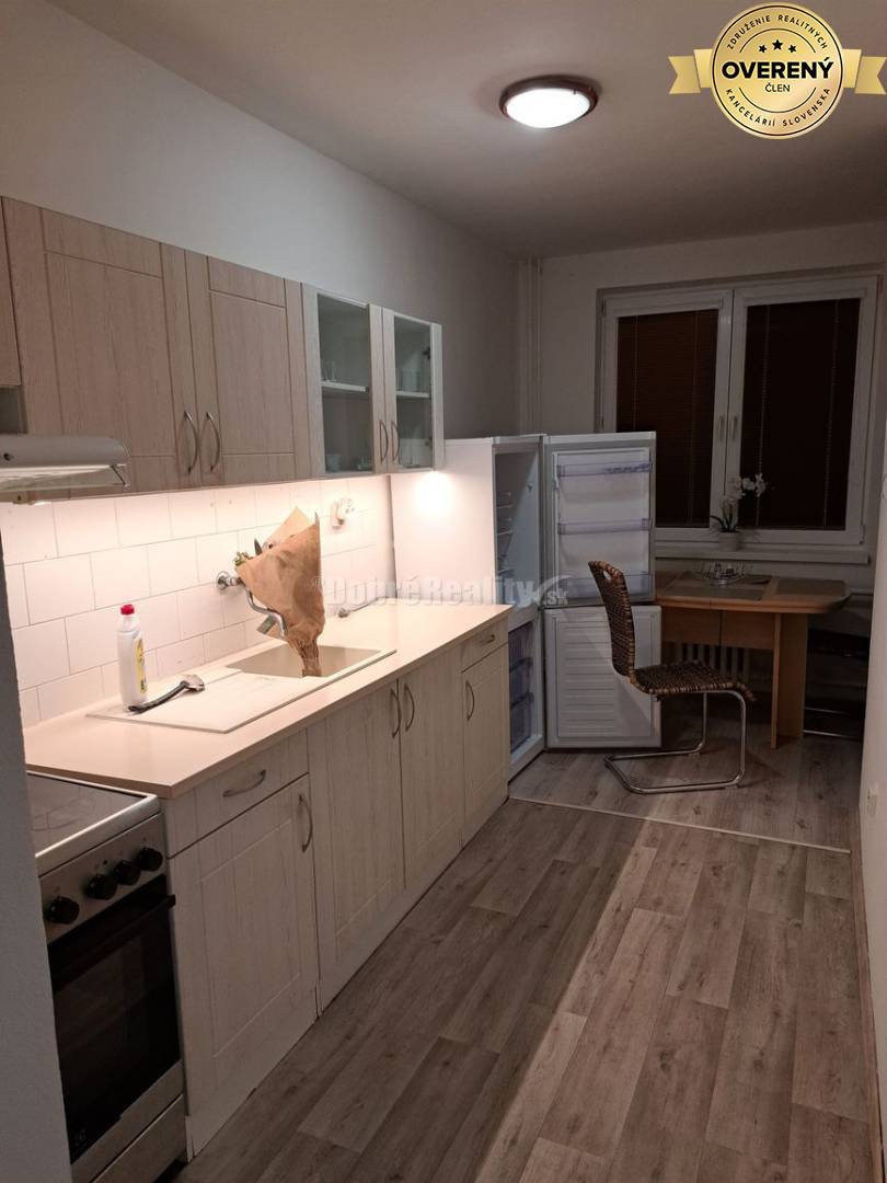 Ponúkame na prenájom trojizbový mezonetový byt v Trenčíne.