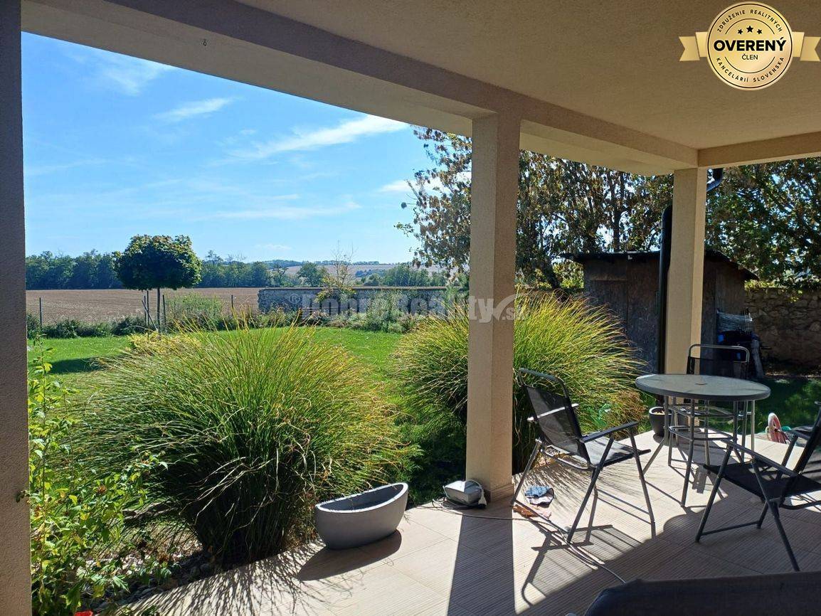 EXKLUZÍVNE!! prenájom rodinného domu v obci Beladice