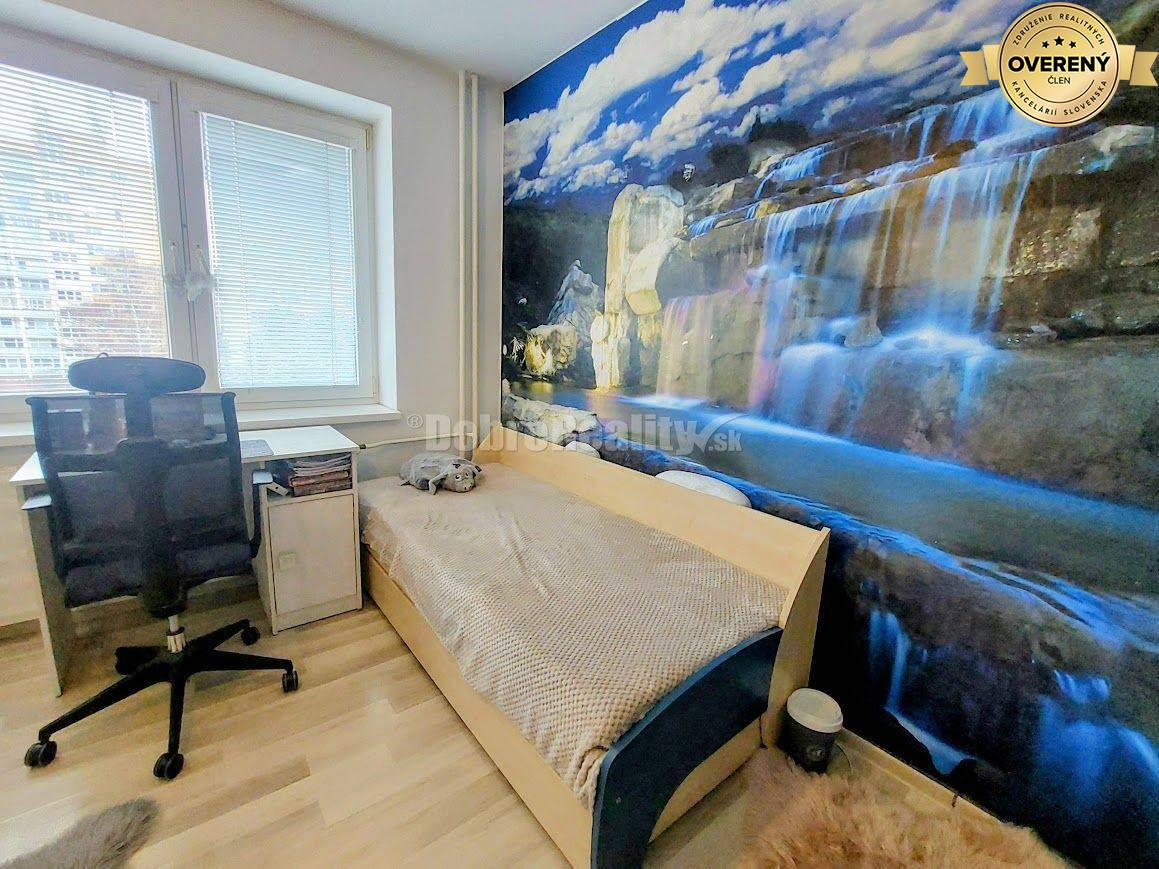 PREDAJ: NÁDHERNÝ, VEĽKÝ 3 IZBOVÝ BYT S 2 x LOGGIOU, THK