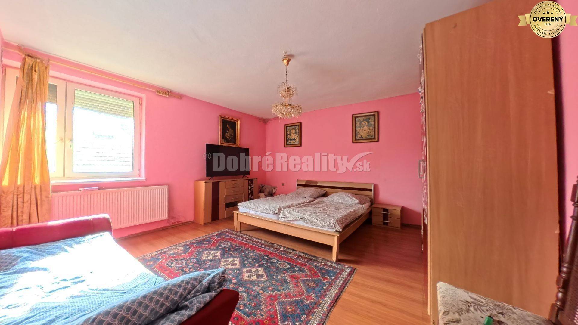 Dobré Reality – Ponúkajú na predaj priestranný rodinný dom s jedinečný