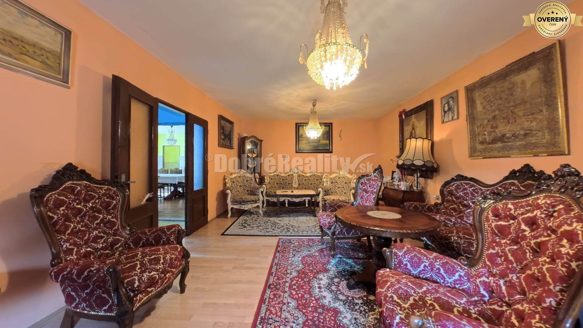 Dobré Reality – Ponúkajú na predaj priestranný rodinný dom s jedinečný