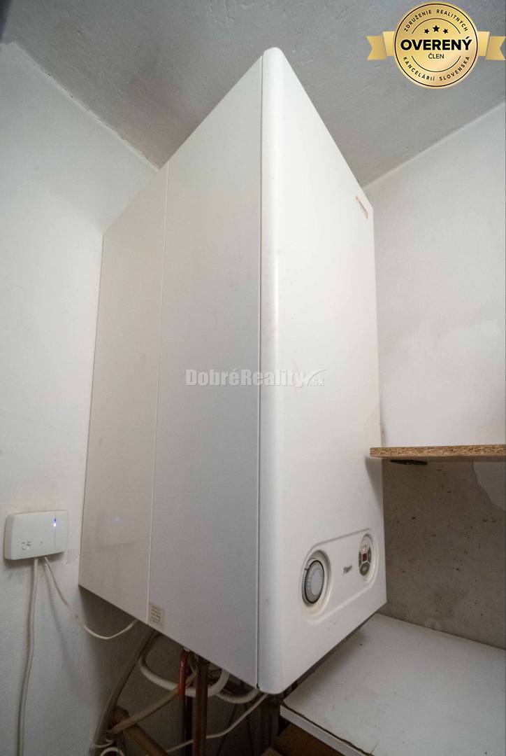 EXKLUZÍVNE NA PREDAJ - krásne zariadený 4 izbový byt po rekonštrukcii