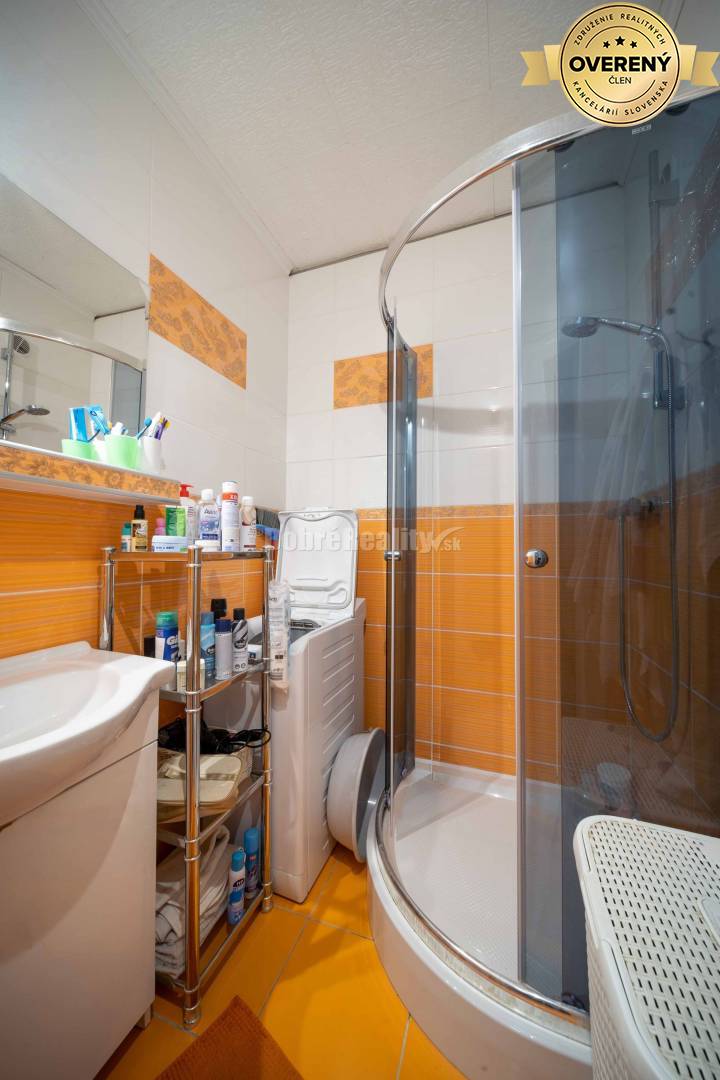 EXKLUZÍVNE NA PREDAJ - krásne zariadený 4 izbový byt po rekonštrukcii