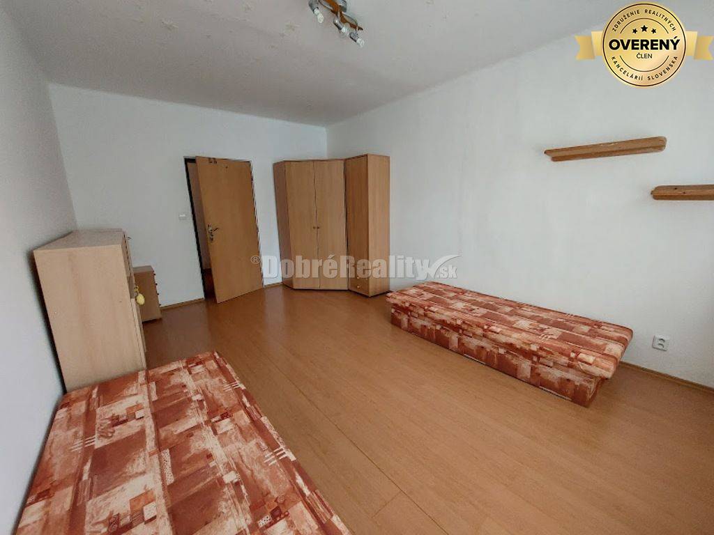 PRENÁJOM: 3 IZBOVÝ BYT S LOGGIOU V TOP LOKALITE, ŠVERMOVA ULICA