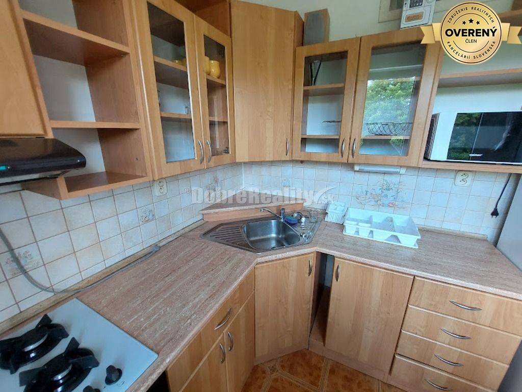 PRENÁJOM: 3 IZBOVÝ BYT S LOGGIOU V TOP LOKALITE, ŠVERMOVA ULICA