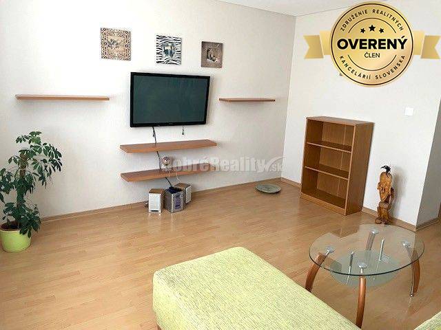 PRENÁJOM: KRÁSNY, ZARIADENÝ 2 IZBOVÝ BYT BEZ BALKÓNA