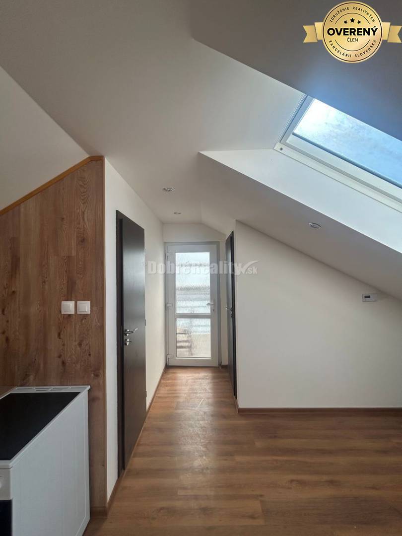 Prenájom útulného 1izb. bytu pri Gymnáziu