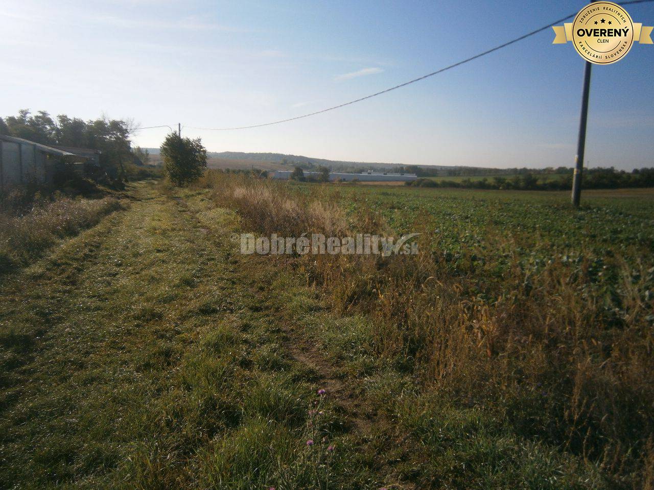 pozemok vhodný pre výstavbu rodinných domov o výmere 10 ha v obci Ruma