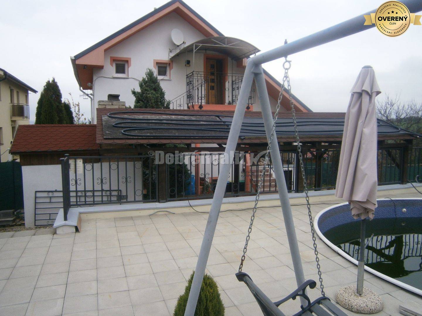 TOP: na predaj penzión v obci Podhájska !