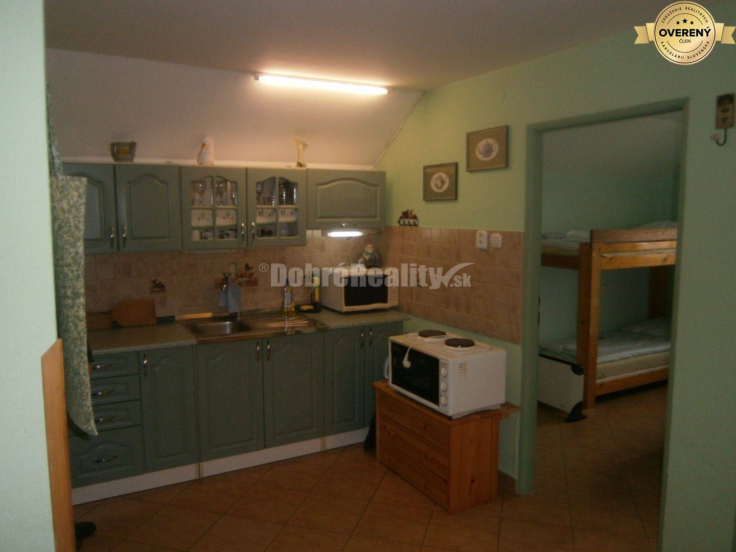 TOP: na predaj penzión v obci Podhájska !