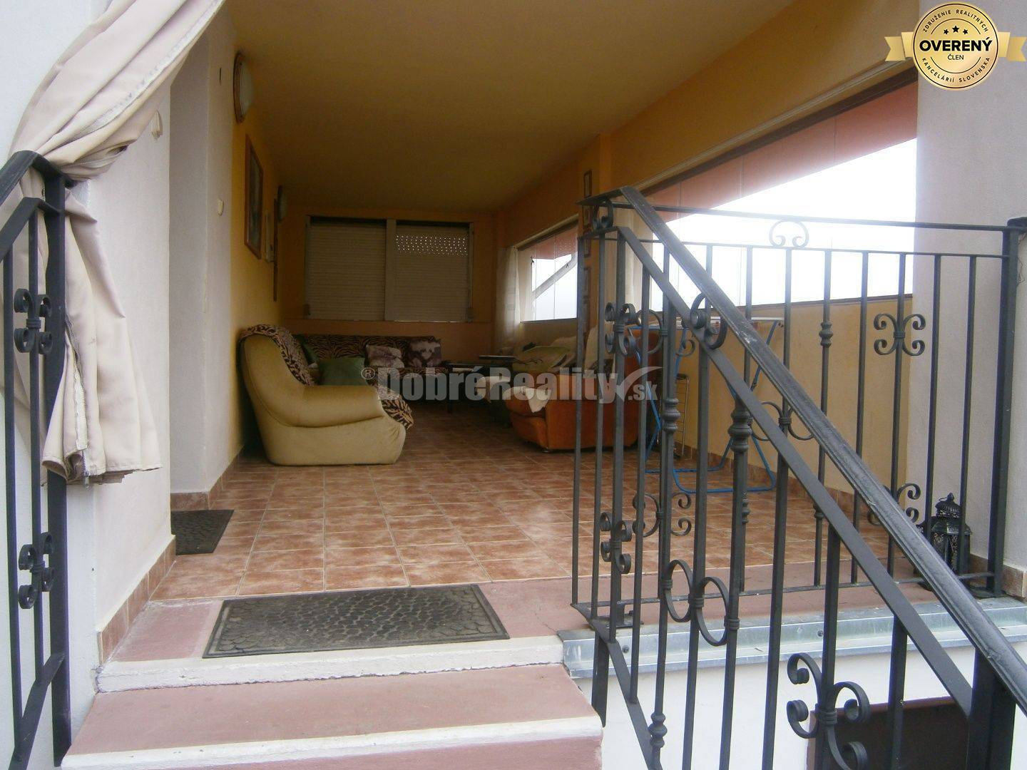 TOP: na predaj penzión v obci Podhájska !