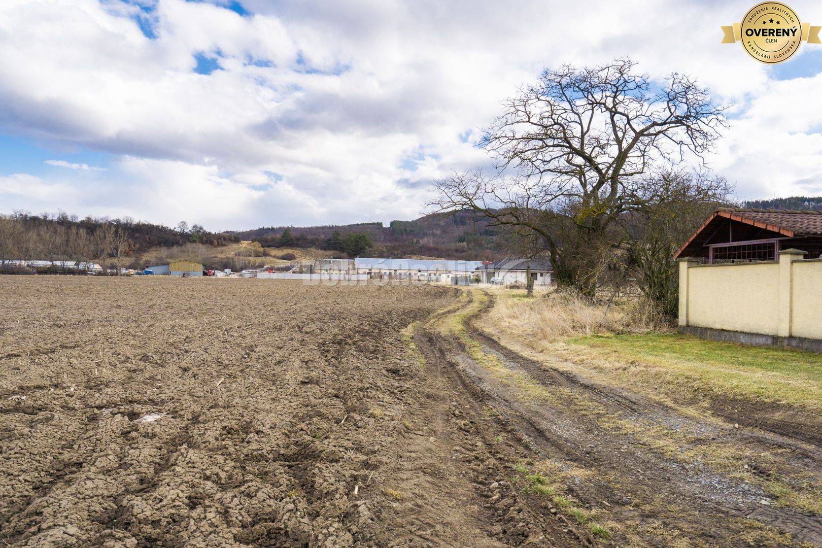 PREDAJ: Veľká Lúka - Záhumnie - pozemok pre rodinný dom, 772 m2
