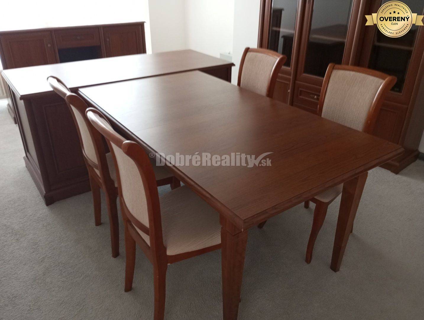 Podnikateľské priestory v srdci Šale na prenájom