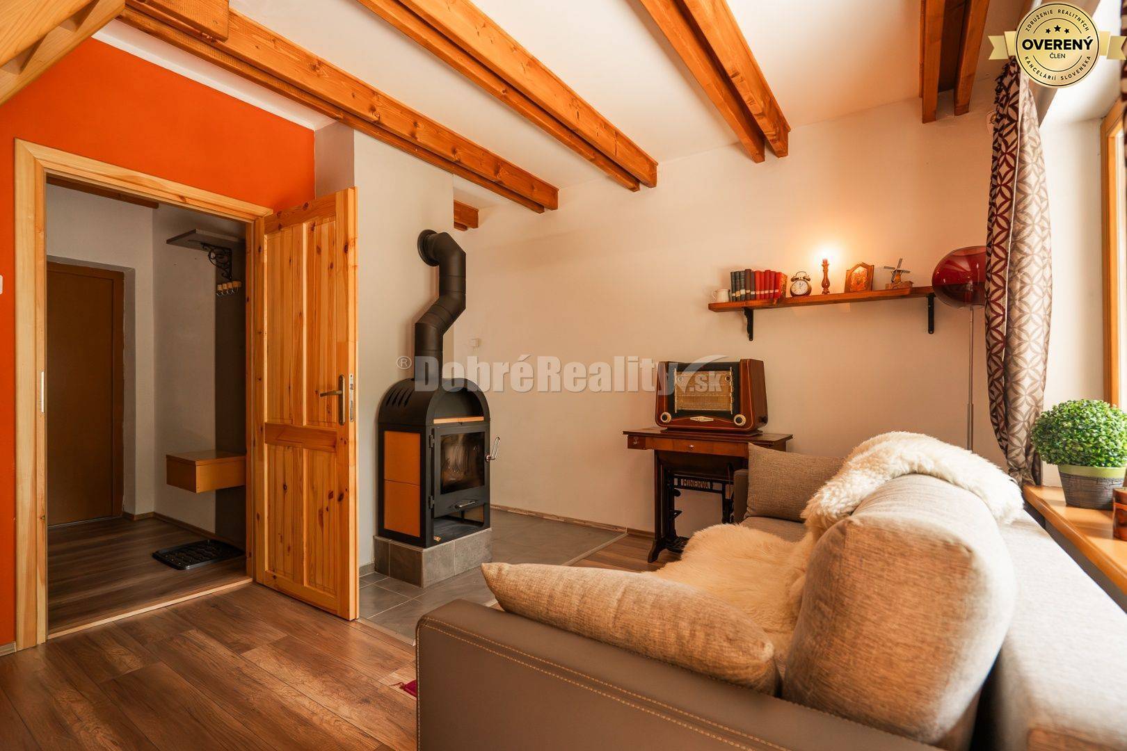 PREDAJ: Chata s terasou v Národnom parku Nízke Tatry, 79 m2, Nemecká -