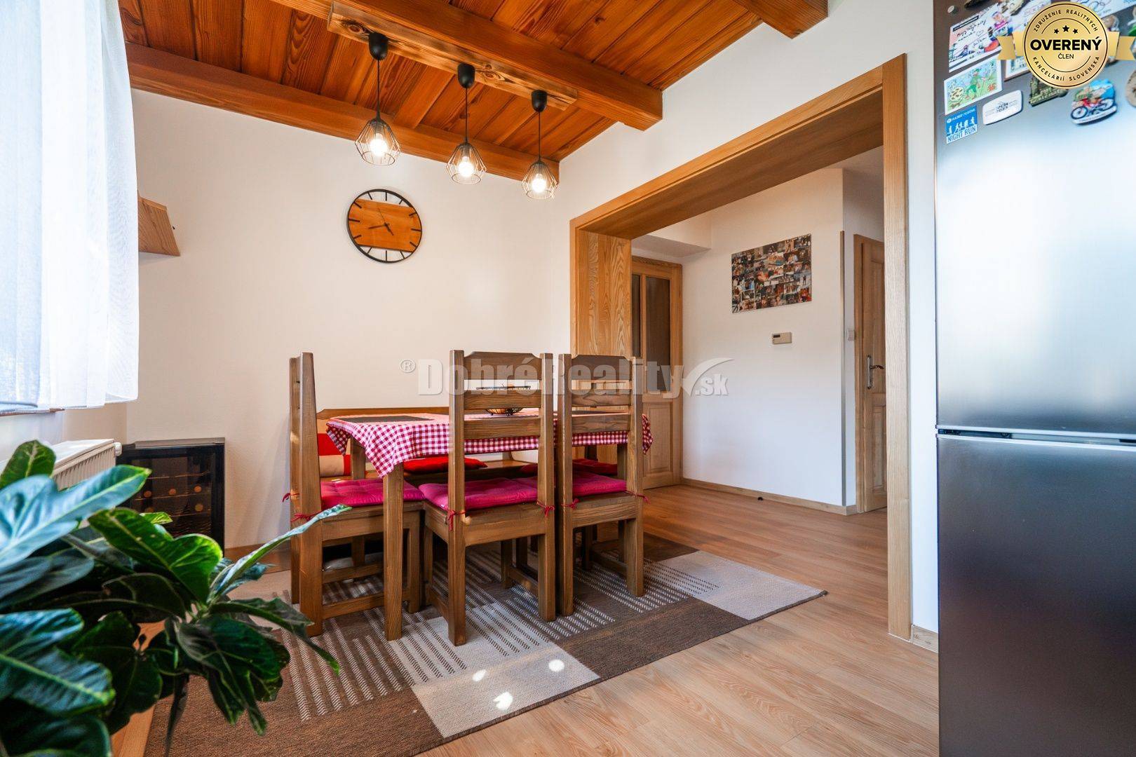 PREDAJ: Rodinný dom na brehu Čierneho Hrona s menším pozemkom, 160 m2,