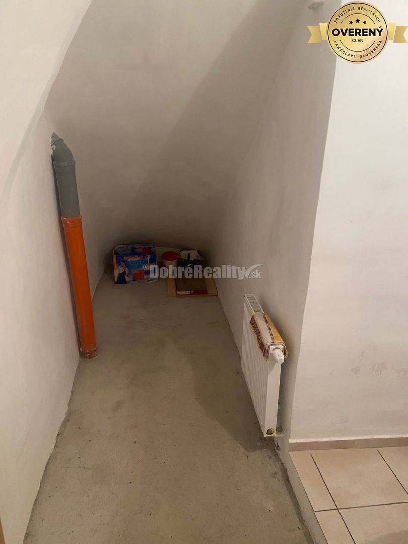 PRENÁJOM: Obchodné priestory Banská Štiavnica