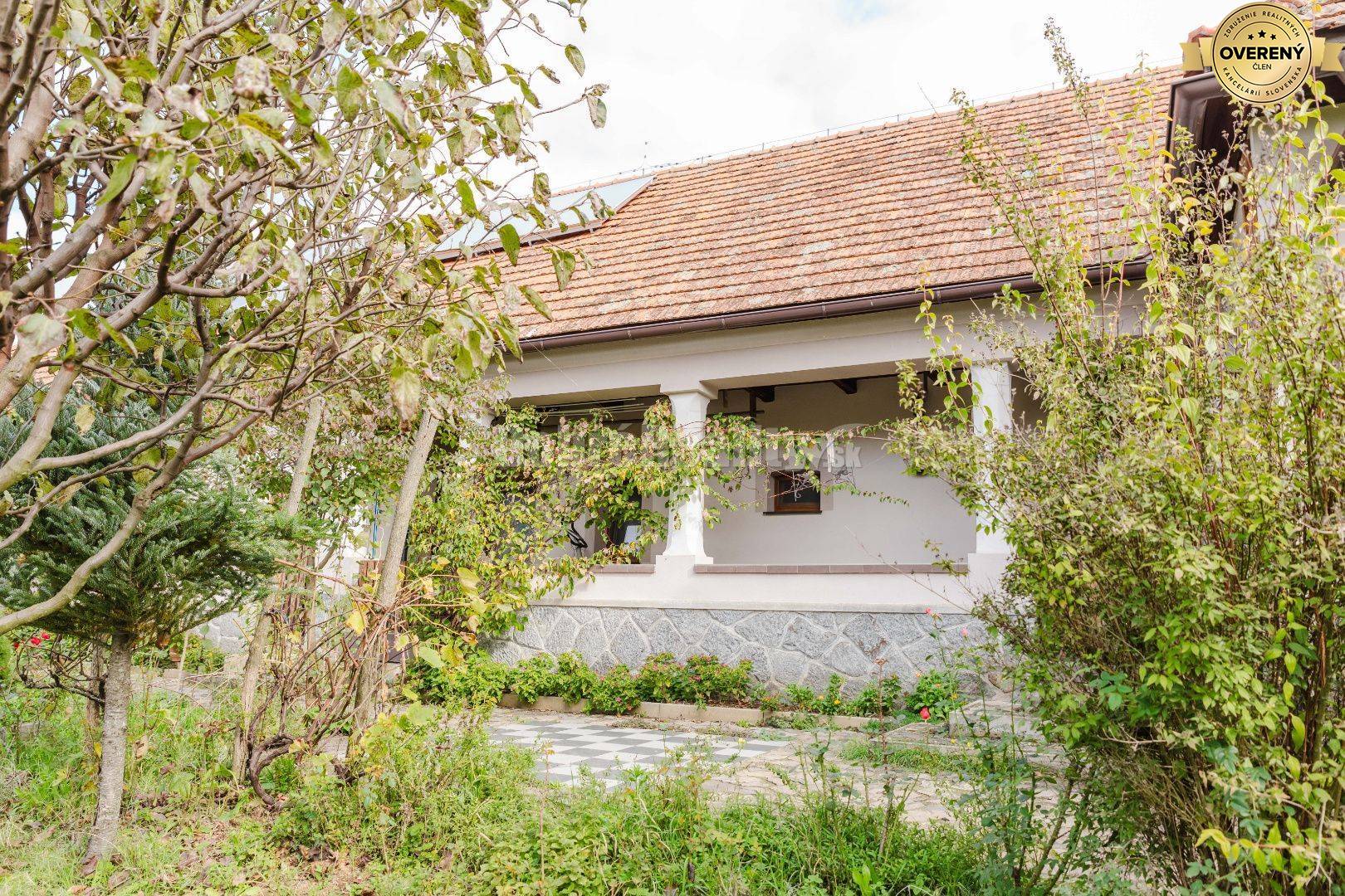 Dobré Reality- Sebestačný vidiecky areál s možnosťou rozdelenia na 2 s