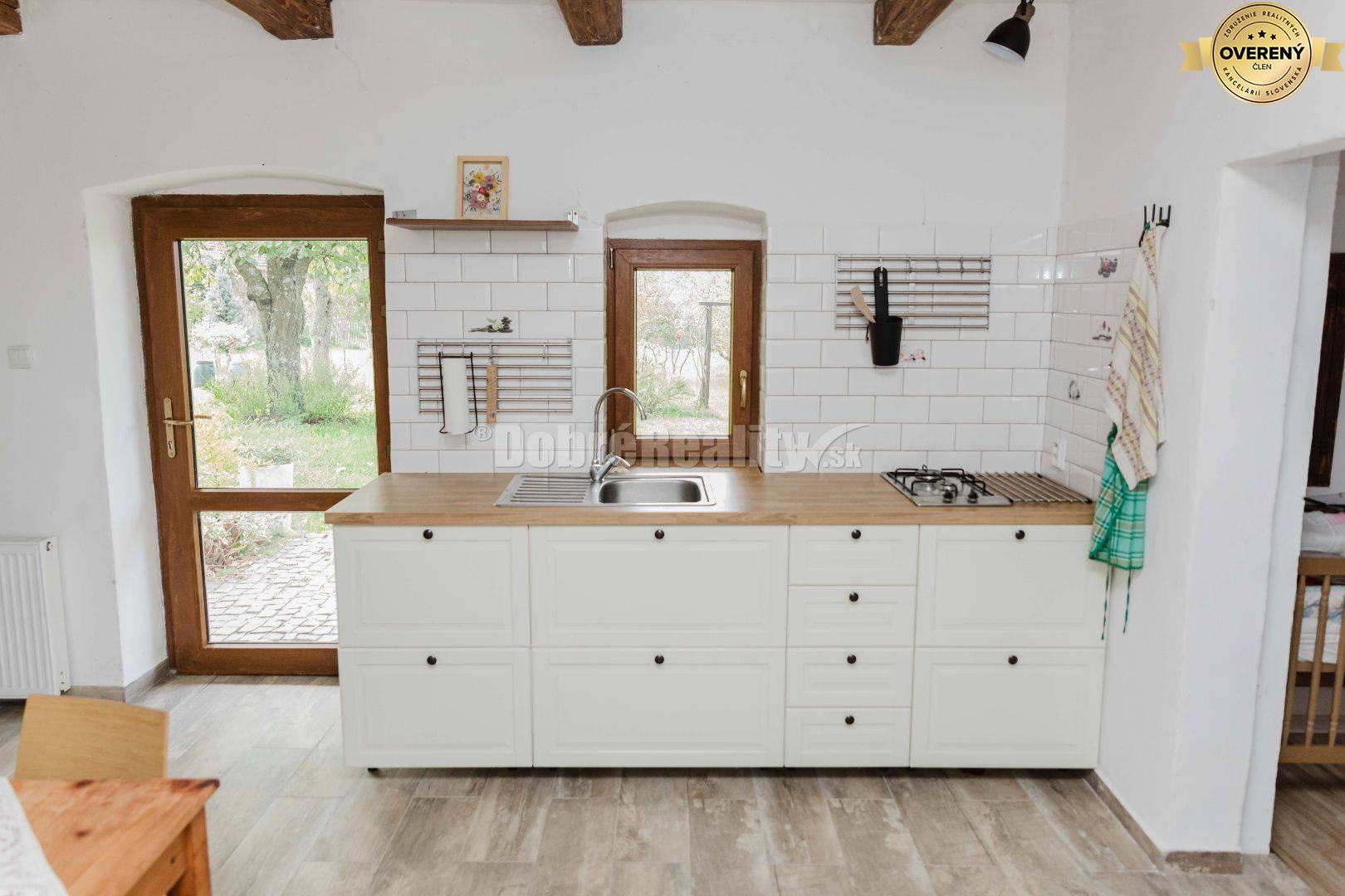 Dobré Reality- Sebestačný vidiecky areál s možnosťou rozdelenia na 2 s