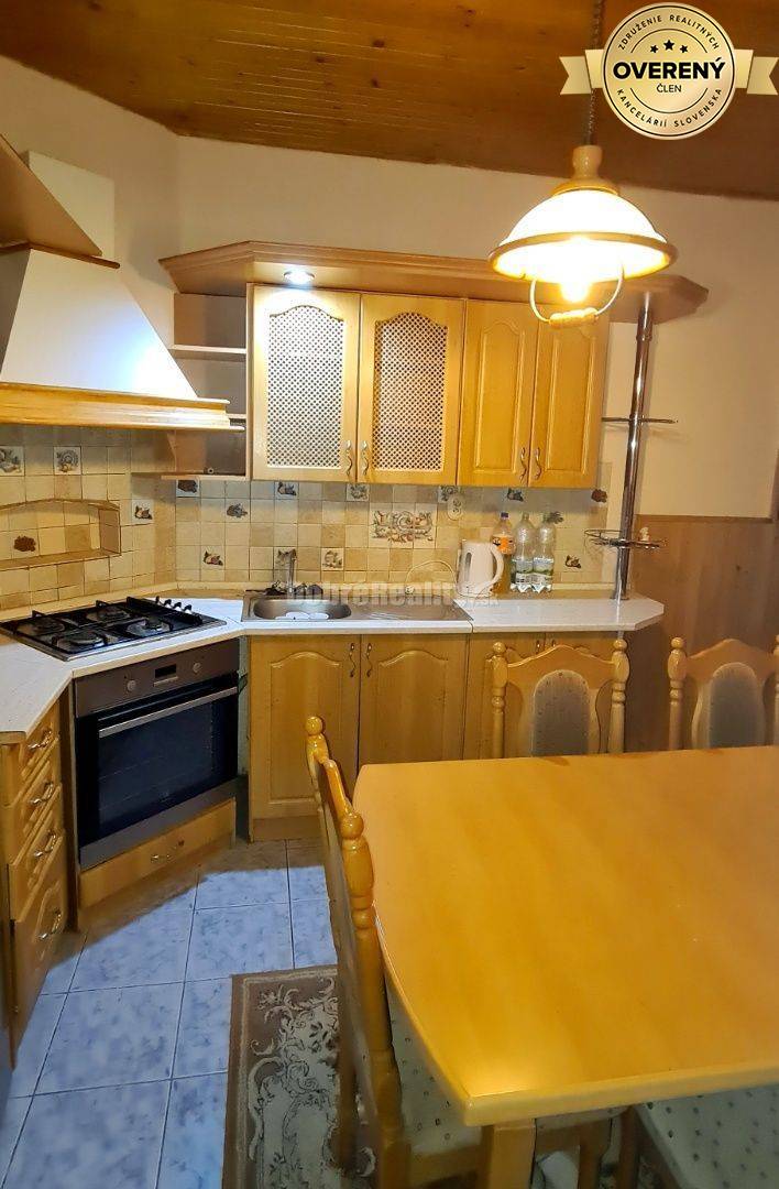 Dobré reality - znížená cena RD s veľkým pozemkom 2455 m2 v kľudnej ča