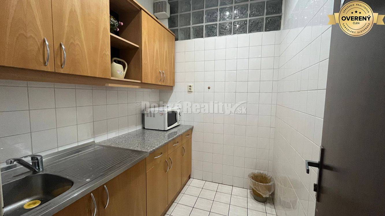 DOBRÉ REALITY - Priestory / kancelárie na prenájom, 15, 20, 30, 50 m2,