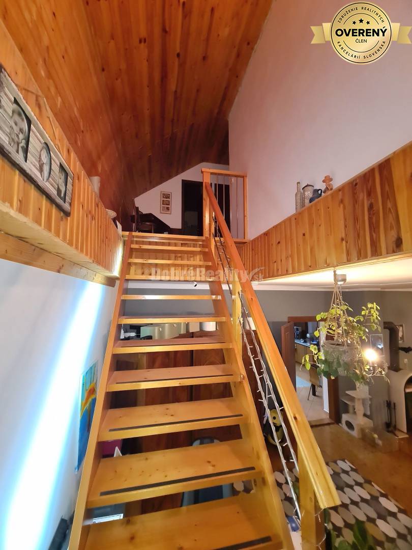 Znížená cena-centrum mesta - priestanný dvojpodlažný dom 176m2 úžitkov