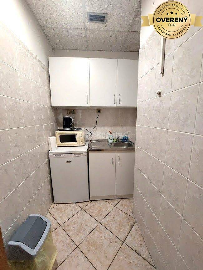 PRENÁJOM: KANCELÁRSKY PRIESTOR V CENTRE BANSKEJ BYSTRICE