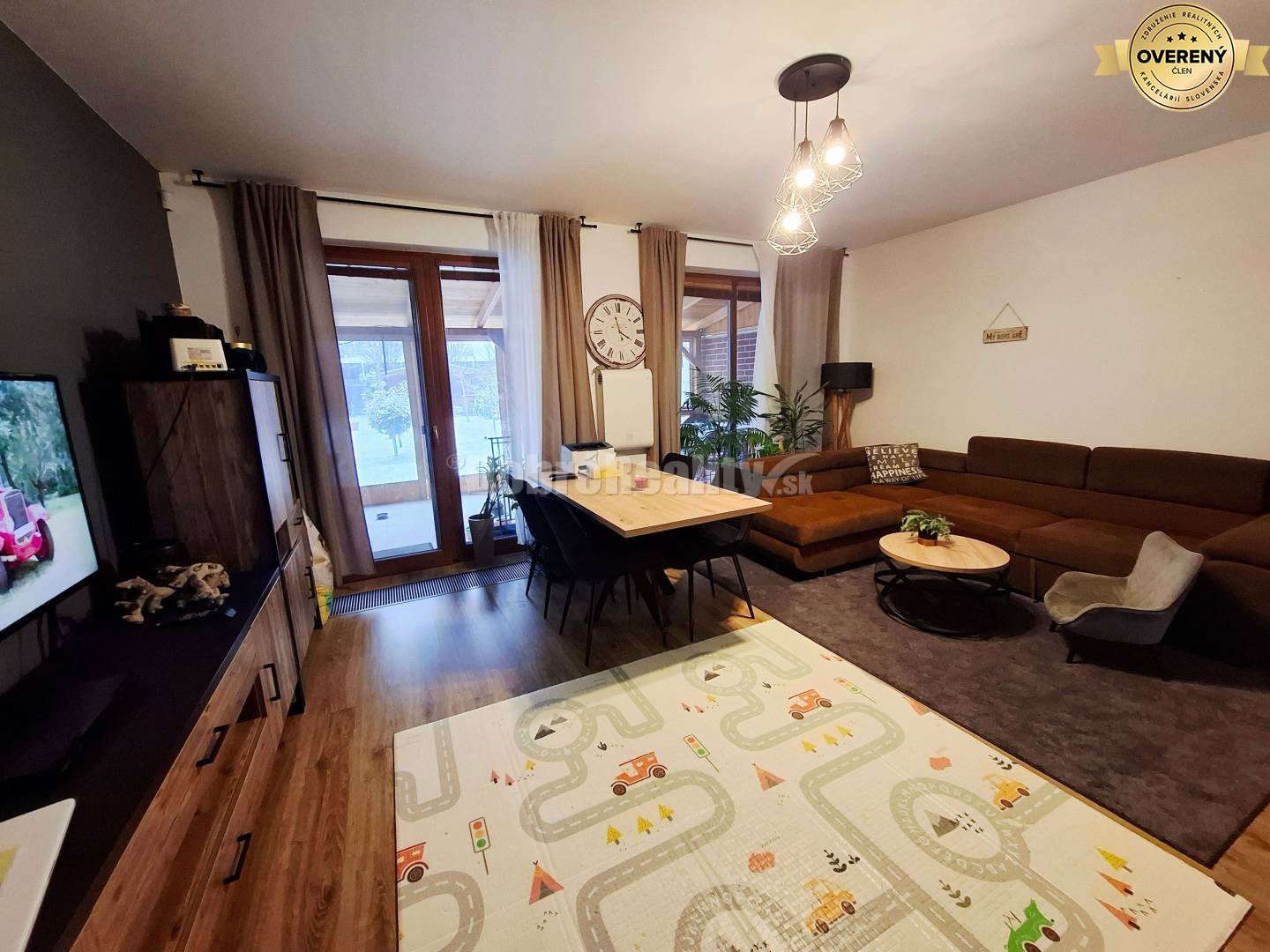 Dobre reality Ponukame na prenájom krásny RD