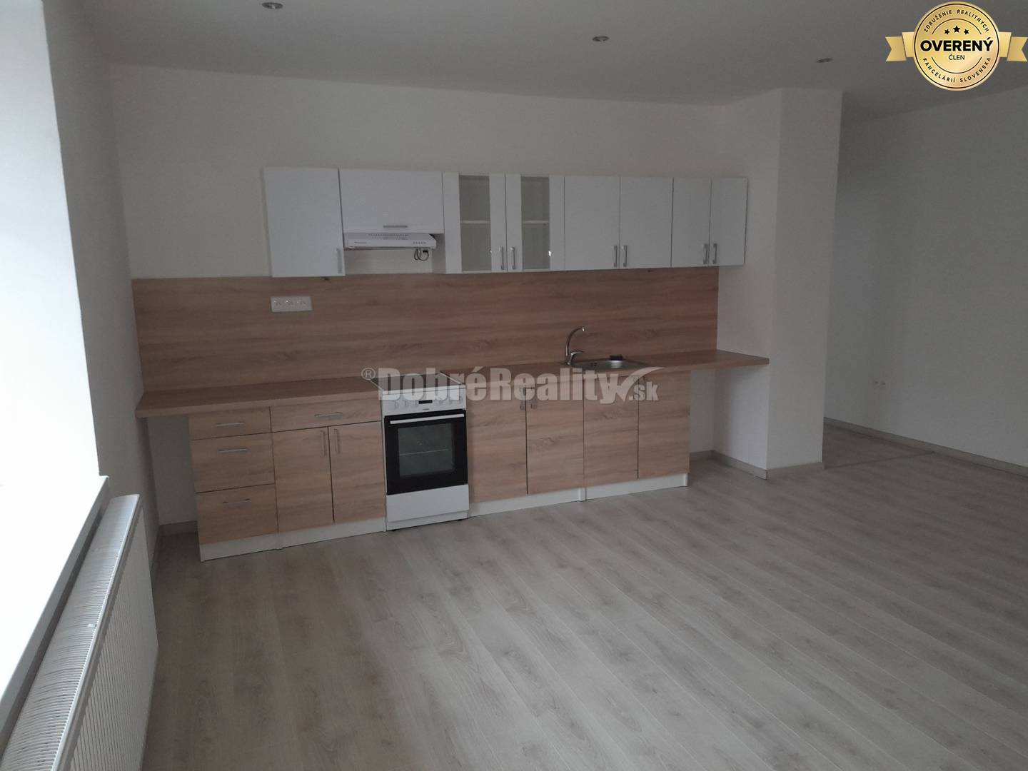 Prenájom 3 izbového bytu na Kasárenskej