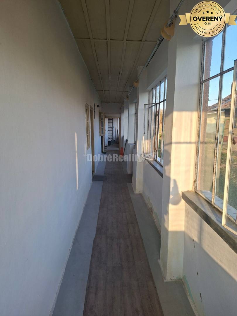 Dobré reality ponúkajú na predaj rodinný dom v obci Jasová, o. Nové Z