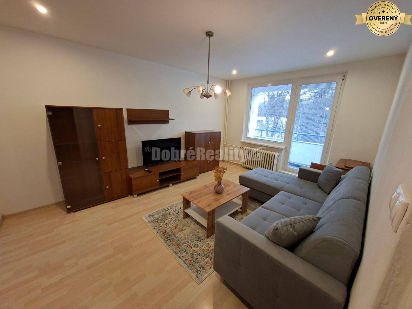 DOBRÉ REALIY -Na prenájom kompl. zariadený 2-i byt prerobený na 3-i ,