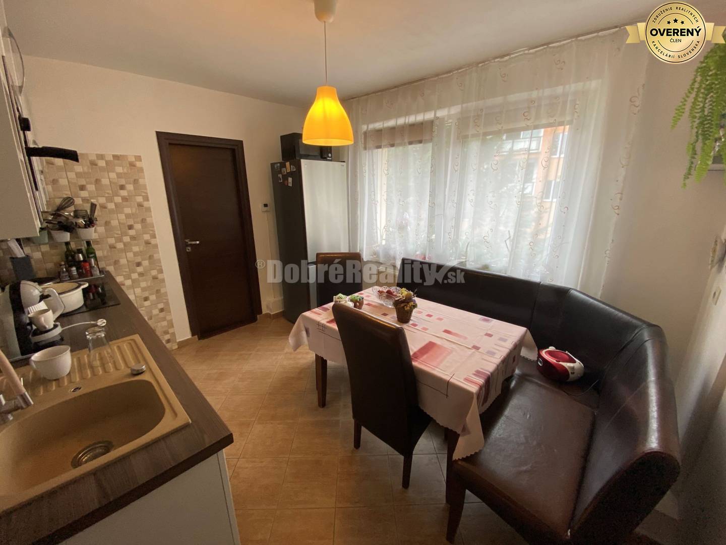 DOBRÉ REALITY ponúkajú na predaj krásny 4-izbový byt v tichej lokalite