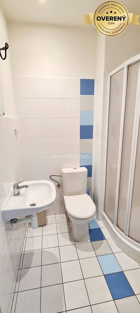 Dobré reality-na prenájom priestory 48,4 m2 a 30,90m2+ kúpelňa s wc, p