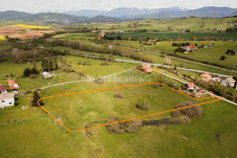 PREDAJ: Rozľahlý pozemok na brehu rieky Rohozná, 7566 m2, Brezno - Roh