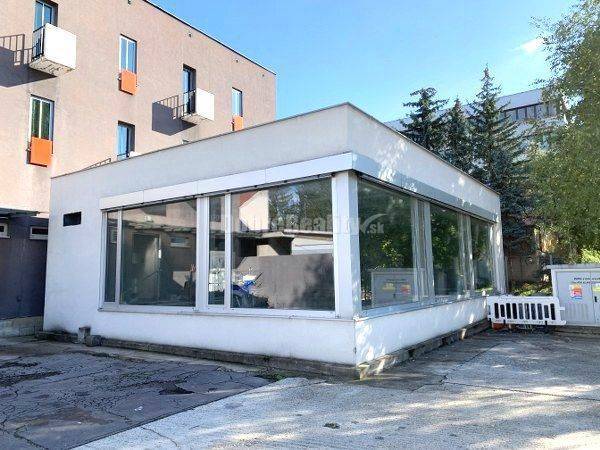 NA PRENÁJOM - Obchodné priestory - vhodné na predajňu, kaderníctvo, ko