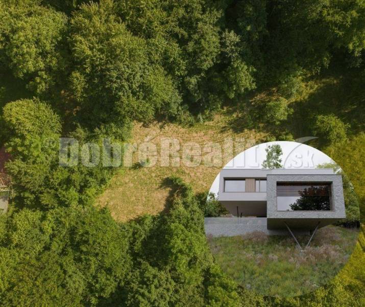 PREDAJ: Pozemok pre výstavbu rodinného domu, 820 m2, Nová Baňa - Vinič