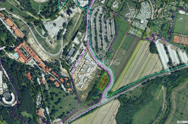 Na prenájom - Podnikateľsky atraktívny pozemok v Bojniciach so širokým