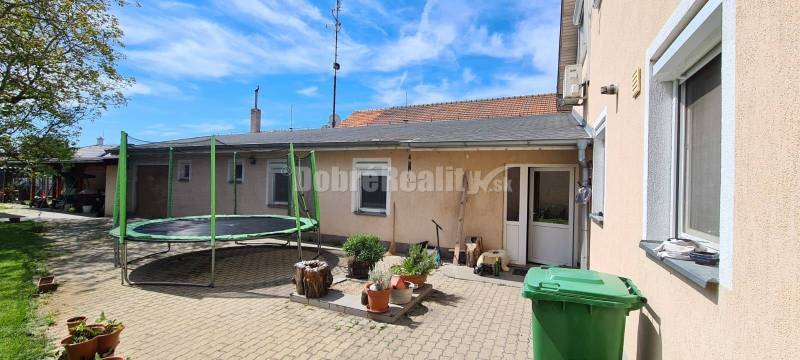 Exkluzívny Rodinný dom Nové Zámky