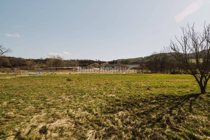 PREDAJ: Veľká Lúka - Záhumnie - pozemok pre rodinný dom, 772 m2