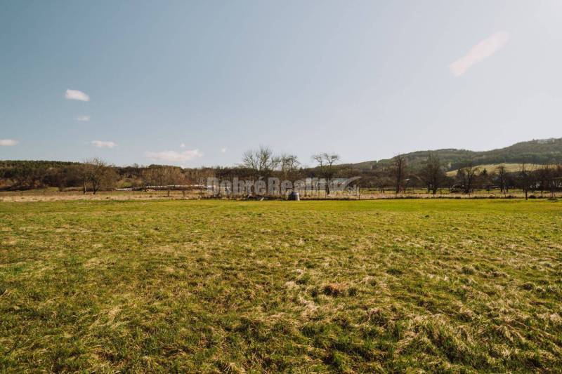 PREDAJ: Veľká Lúka - Záhumnie - pozemok pre rodinný dom, 772 m2