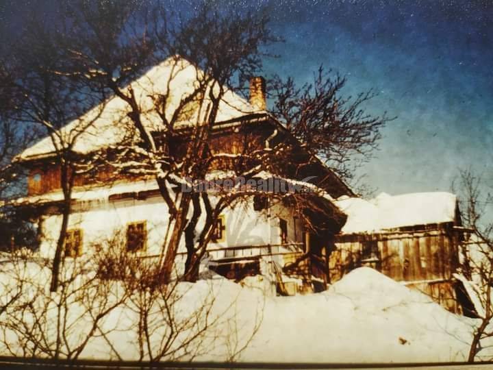 PREDAJ POSLEDNÁ pôvodná banícka  drevenica 216m2, Kremnické Bane, Krem PREDAJ POSLEDNÁ pôvodná banícka  drevenica 216m2, Kremnické Bane, Krem