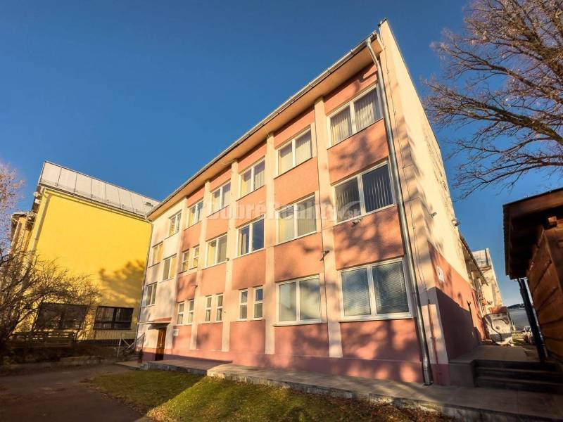 SOKOLOVŇA - PRIESTOR NA PRENÁJOM 21 m2, Brezno