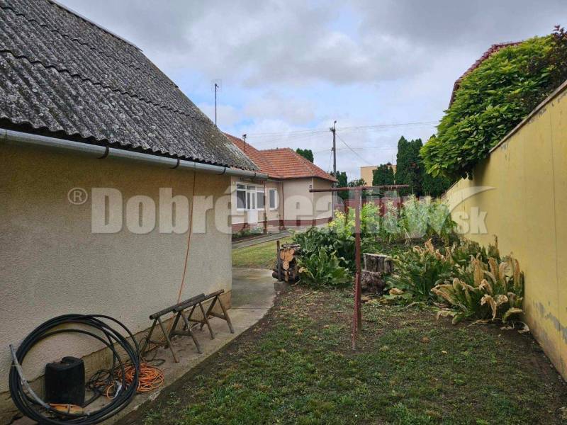 RD v obci RADAVA -  PONUKA, ktorá sa neopakuje! 4 km od  PODHÁJSKEJ! V