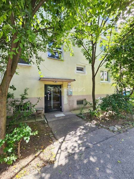 2 izbový byt BA RUŽINOV-NIVY - 52m2...Žiadaná lokalita!