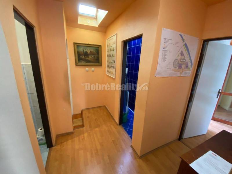 Na predaj polyfunkčná budova v centre mesta na podnikanie alebo na býv