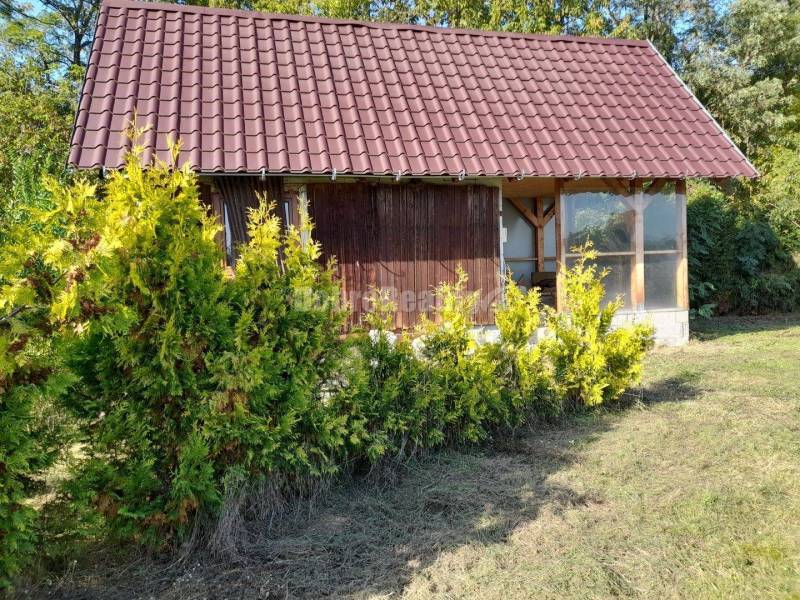 Záhradná chatka Jacovce