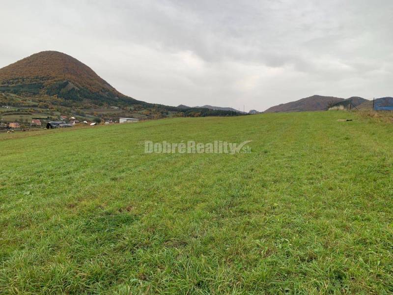 PREDAJ - Slnečný pozemok vhodný na výstavbu v Považskej Bystrici