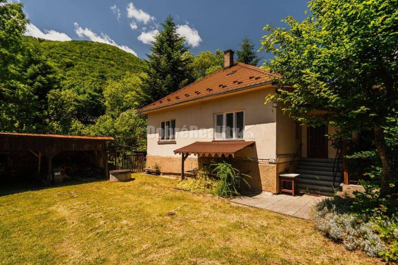 PREDAJ: Menší rodinný dom na brehu Rimavy, 104 m2, Tisovec, okres Rima