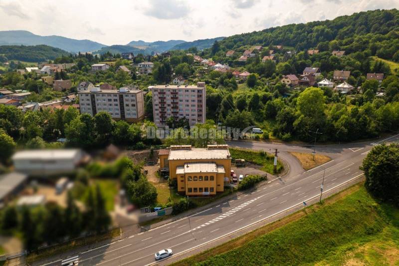 PREDAJ: Polyfunkčný objekt na križovatke, 1251 m2, Banská Štiavnica