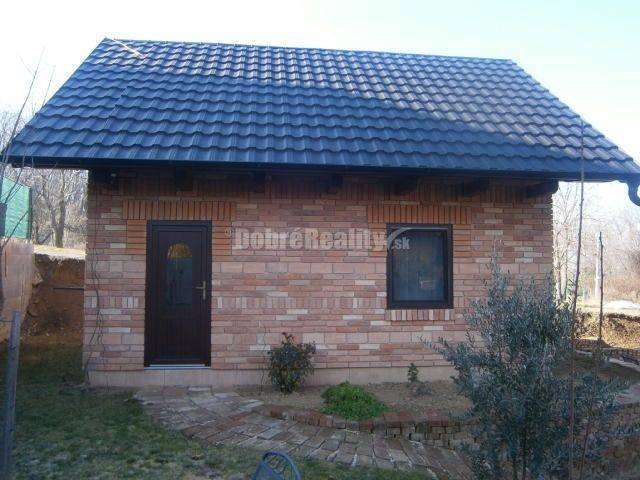 Chatkový komplex šiestich chát na predaj v obci Podhájska !